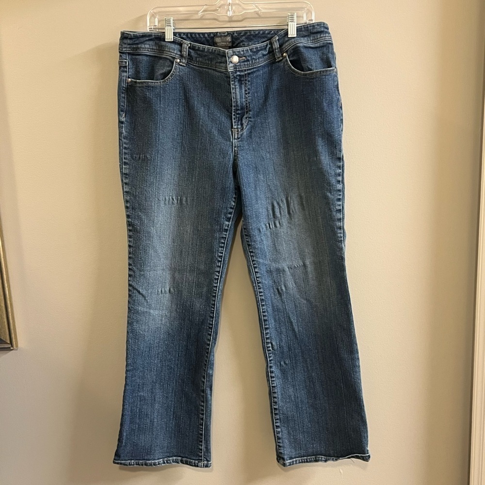 Women's Additions by Chico Lustros SH Jeans Platinum Denim. Size 3 Short 16- XL